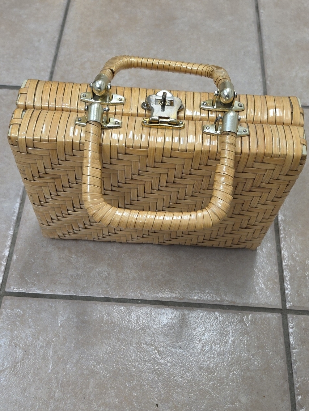 Vintage 1960s LESCO Wicker Box Purse – Mid-Century Structured Rattan Handbag